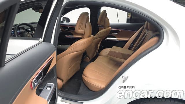 Mercedes-Benz E-Class 2024 — Şəkil 12/20