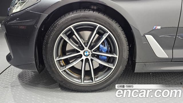 BMW 5 Series 2022 — фото 4 из 20