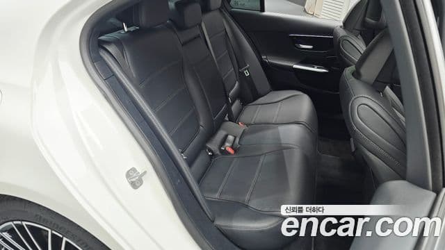 Mercedes-Benz C-Class 2023 — Şəkil 18/20