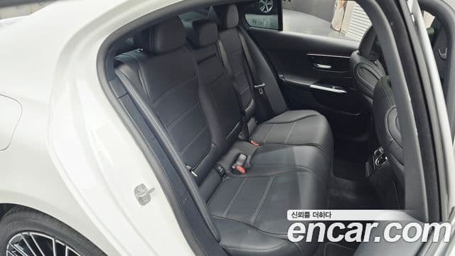 Mercedes-Benz C-Class 2023 — фото 12 из 20