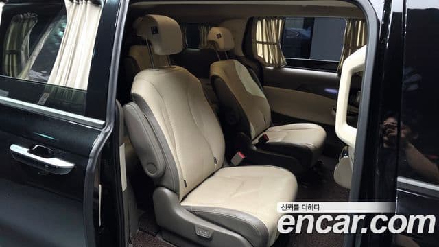 Kia Carnival 2023 — Şəkil 11/20