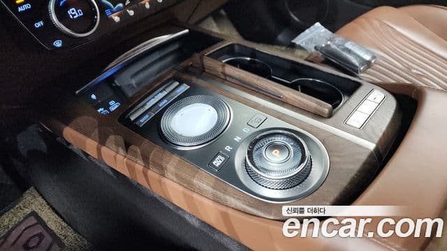 Genesis Electrified G80 2020 — фото 9 из 20