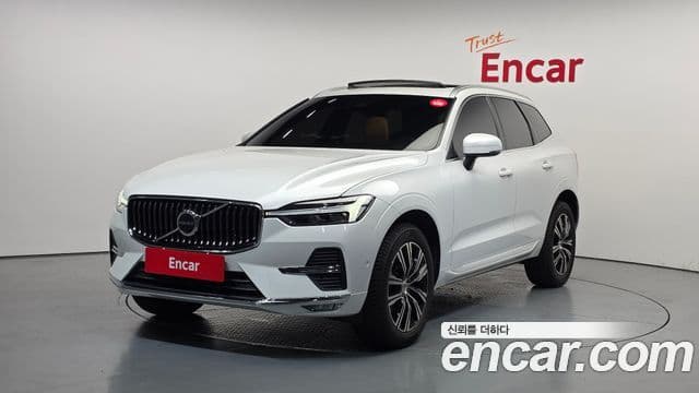 Volvo XC60 2022 — фото 1 из 20