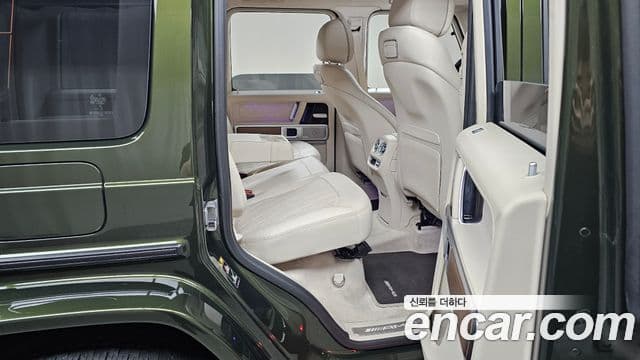 Mercedes-Benz G-Class 2023 — Фото 11/20