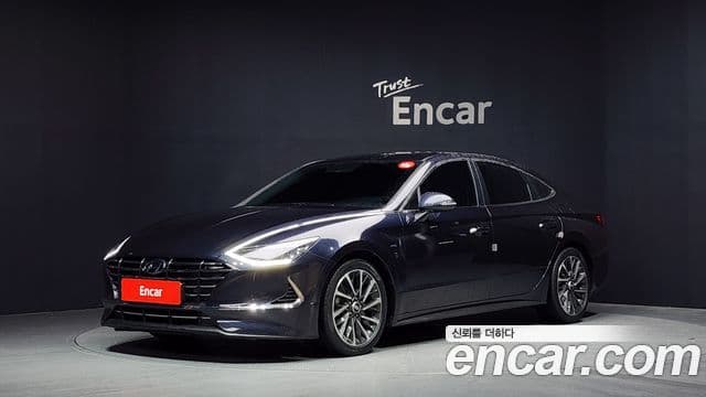 Hyundai Sonata 2019 — Фото 1/20