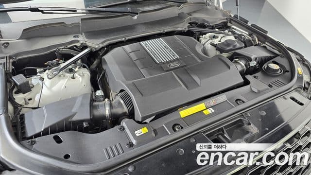 Land Rover Range Rover 2022 — ფოტო 5/20