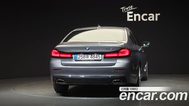 BMW 5 Series 2023 — Şəkil 4/20