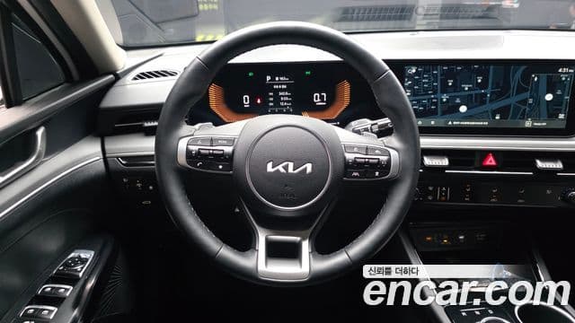 Kia K5 2026 — ფოტო 13/20