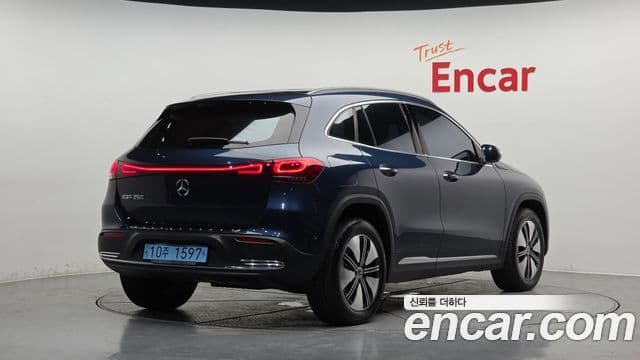 Mercedes-Benz EQA 2021 — ფოტო 24/31