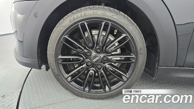 Mini Cooper 2024 — ფოტო 5/20