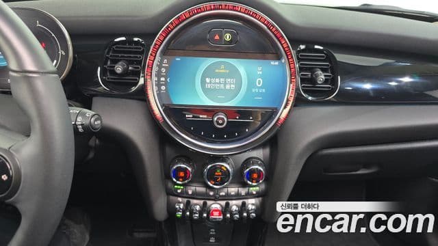 Mini Cooper 2024 — ფოტო 20/20
