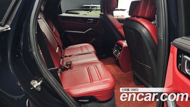 Porsche Cayenne 2021 — Şəkil 13/20