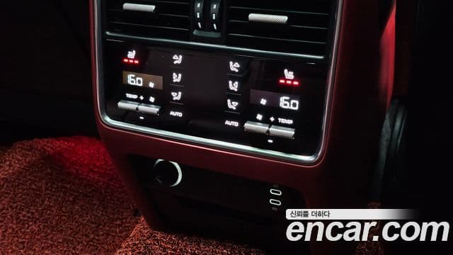 Porsche Cayenne 2021 — фото 18 из 20