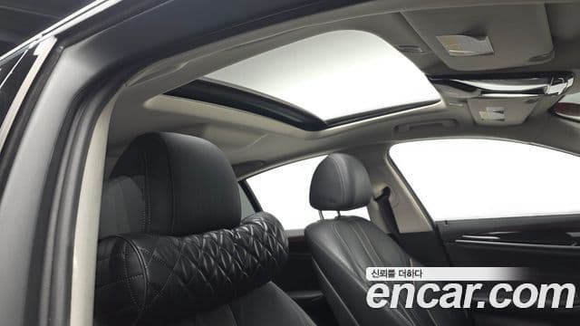 BMW 5 Series 2018 — фото 17 из 20