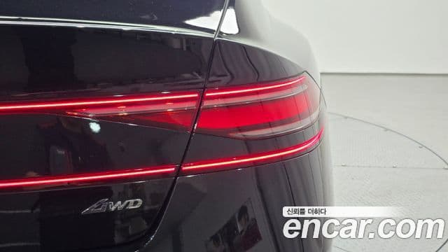 Genesis G90 2022 — Şəkil 15/32