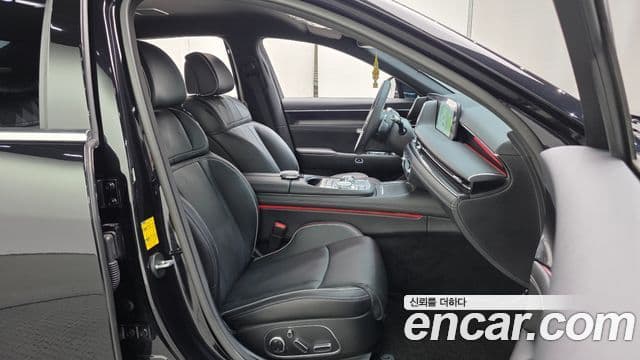Genesis G90 2022 — Şəkil 28/32