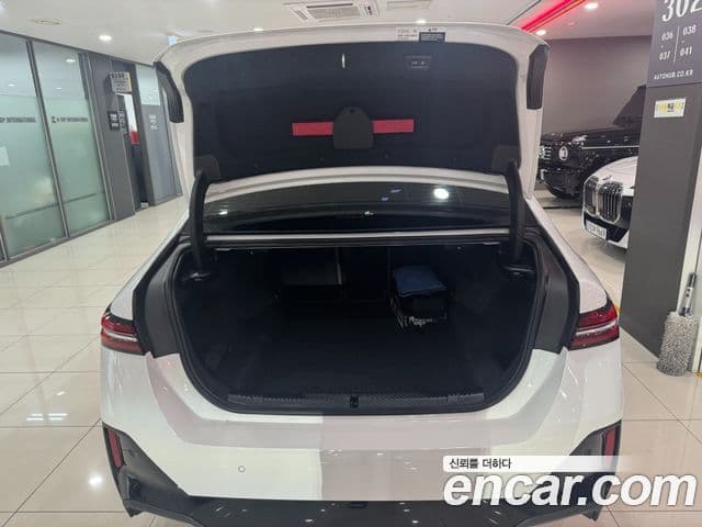 BMW 5 Series 2024 — ფოტო 11/19