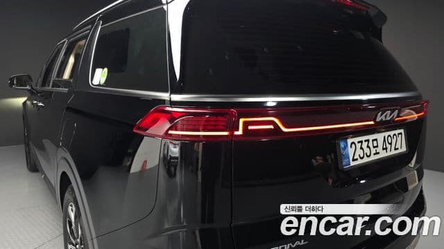Kia Carnival 2023 — Photo 3/34