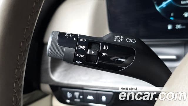 Kia Carnival 2023 — Photo 24/34