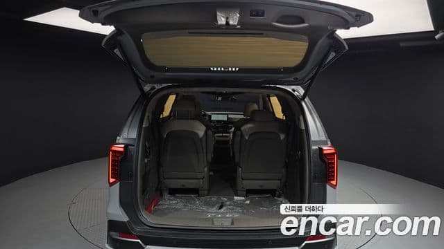 Kia Carnival 2024 — Photo 4/20