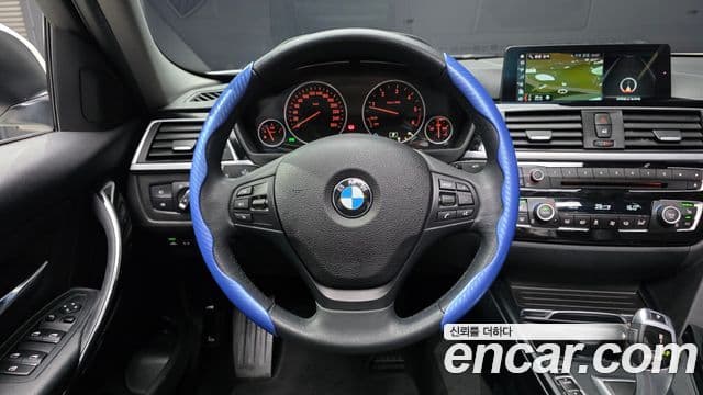 BMW 3 Series 2018 — Фото 13/20