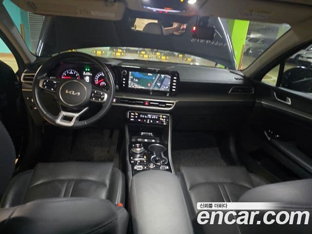 Kia K5 2023 — Şəkil 12/19