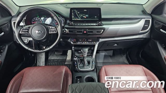 Kia Seltos 2020 — фото 7 из 20
