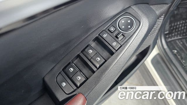 Kia Seltos 2020 — фото 17 из 20