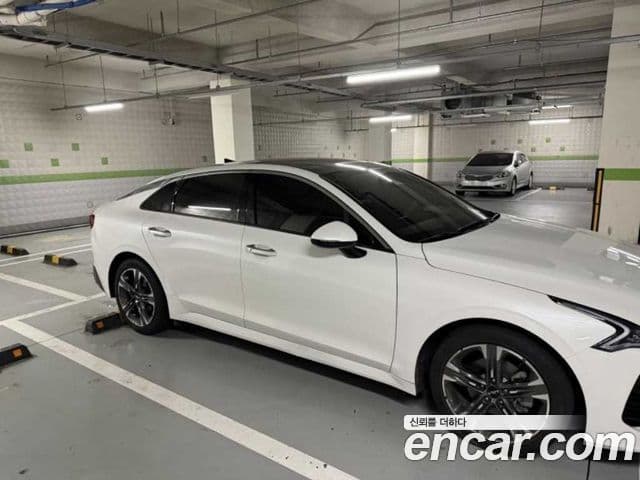 Kia K5 2022 — ფოტო 2/4