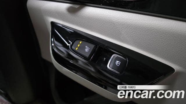 Kia Carnival 2021 — Фото 19/20
