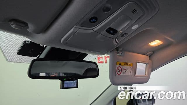 Toyota Prius 2022 — фото 20 из 20