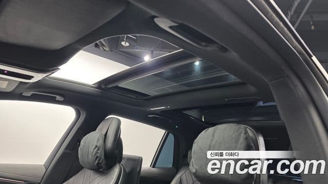 Mercedes-Benz EQS SUV 2023 — ფოტო 17/20