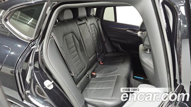BMW X4 2022 — фото 11 из 20