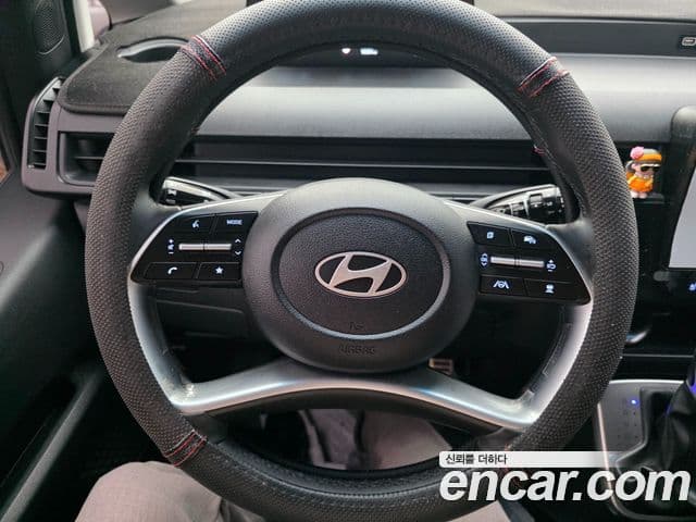 Hyundai Staria 2025 — фото 10 из 19