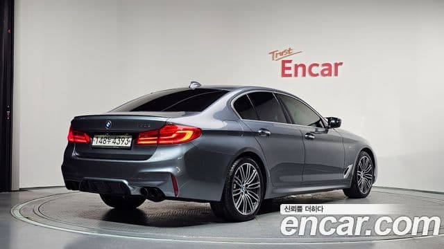 BMW 5 Series 2018 — Şəkil 2/20
