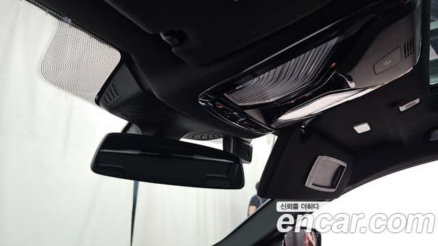 BMW 5 Series 2018 — Şəkil 19/20