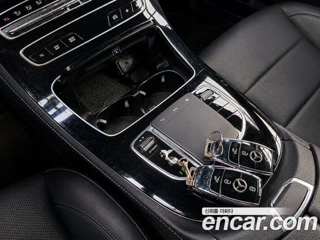 Mercedes-Benz E-Class 2022 — фото 9 из 20