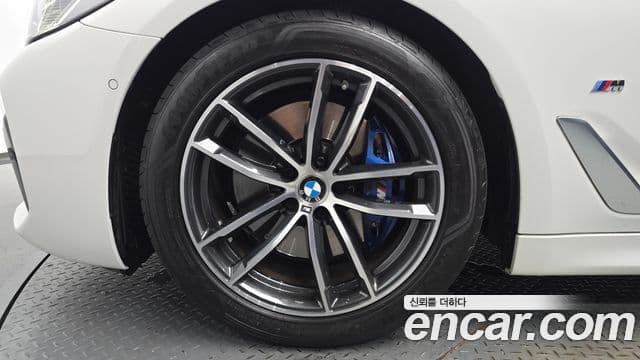 BMW 5 Series 2022 — фото 5 из 20