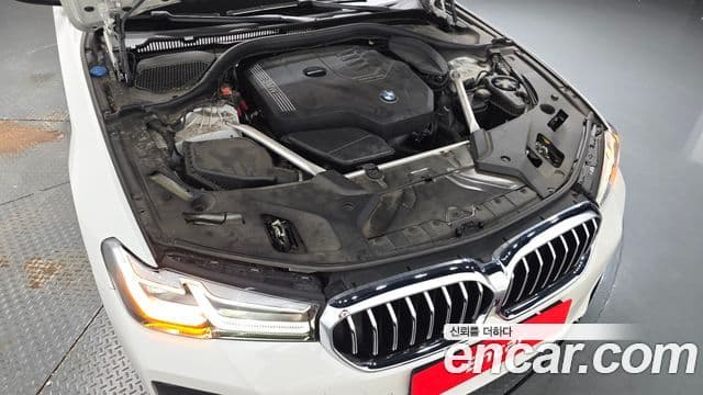 BMW 5 Series 2022 — фото 6 из 20