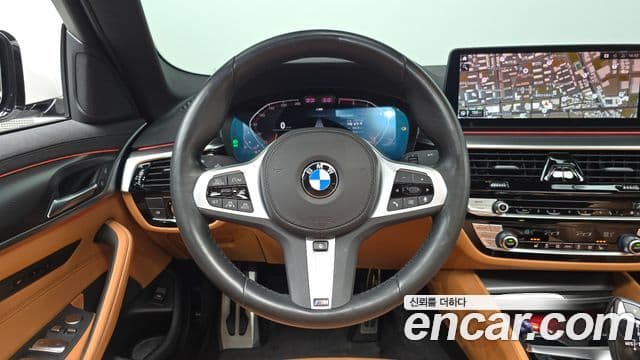 BMW 5 Series 2022 — фото 13 из 20