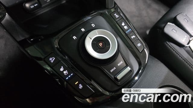Kia Seltos 2023 — фото 9 из 20