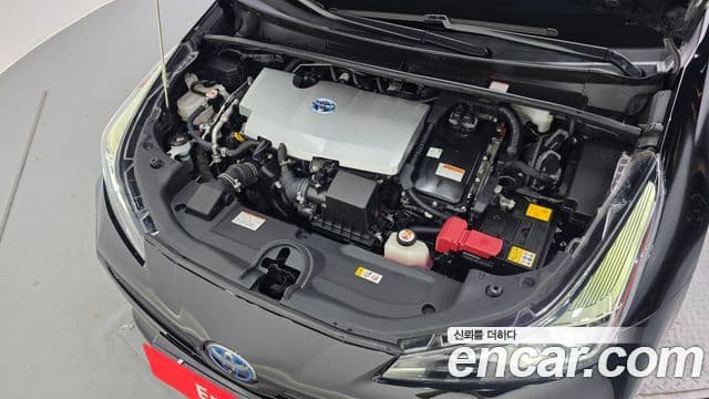 Toyota Prius 2021 — Şəkil 6/20