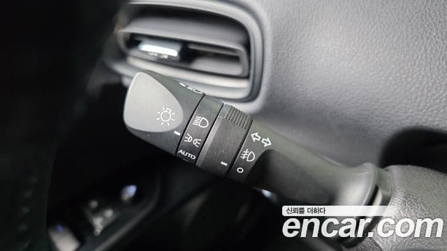Toyota Prius 2021 — Photo 26/31