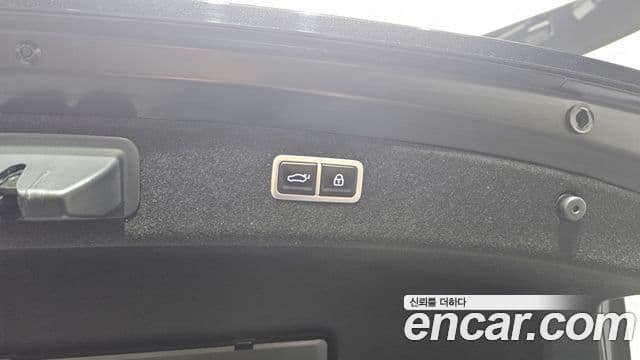 Genesis Electrified G80 2022 — ფოტო 16/20