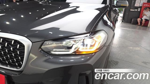 BMW X4 2025 — Photo 9/34