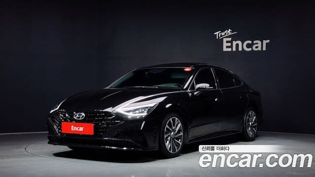 Hyundai Sonata 2021 — Фото 1/20