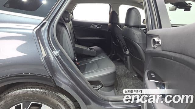 Kia Sportage 2022 — ფოტო 11/20