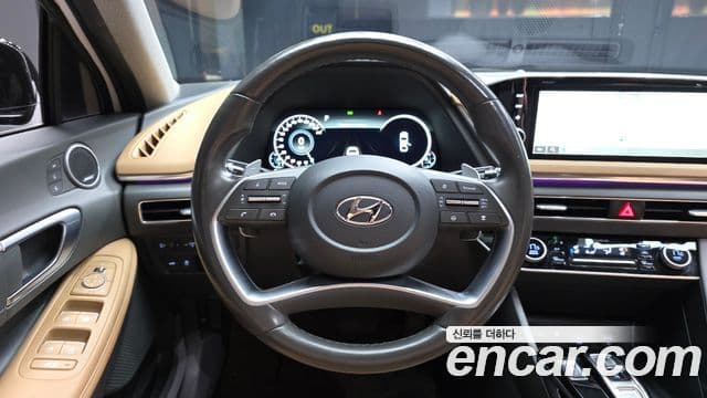 Hyundai Sonata 2021 — ფოტო 13/20