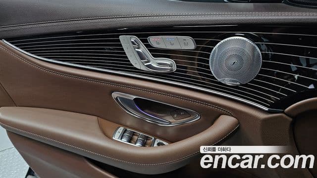 Mercedes-Benz E-Class 2018 — Şəkil 19/20