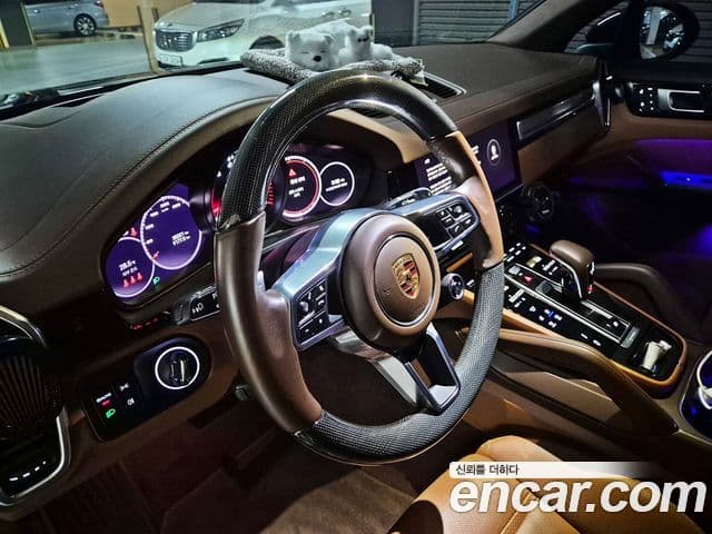 Porsche Cayenne 2022 — Photo 20/20